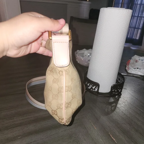 Gucci Beige Crossbody Bag - Picture 3 of 14